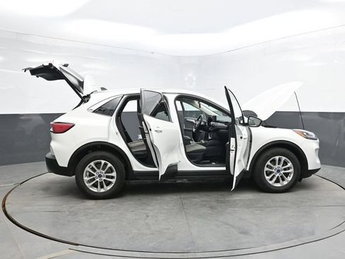 Used 2022 Ford Escape SE w/ Convenience Package AWD/4WD image 48