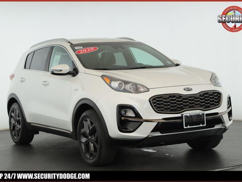 Used 2020 Kia Sportage S image 1