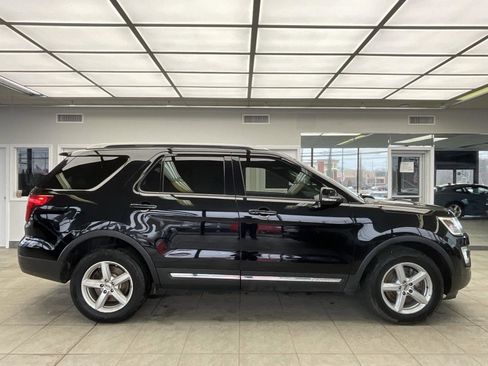 Used 2017 Ford Explorer XLT w/ Equipment Group 202A image 36