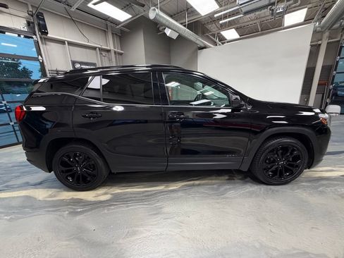 Used 2020 GMC Terrain SLE w/ Driver Convenience Package FWD image 27