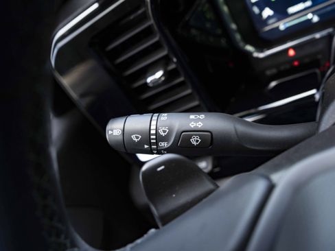 Used 2023 Chevrolet Silverado 1500 High Country image 23