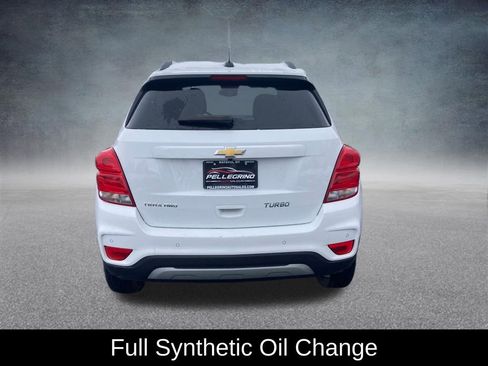 Used 2022 Chevrolet Trax LT w/ Driver Confidence Package image 5