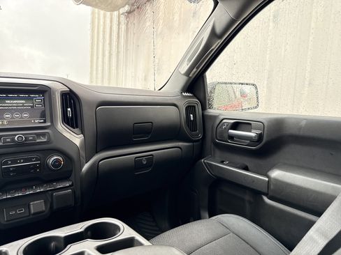 Used 2019 Chevrolet Silverado 1500 Custom Trail Boss w/ Custom Convenience Package image 18