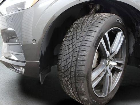 Used 2019 Volvo XC60 T5 Momentum w/ Multimedia Package image 41