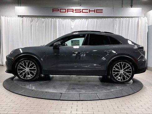 New 2025 Porsche Macan 4 Electric image 2