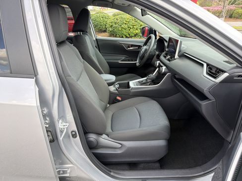 Certified 2025 Toyota RAV4 XLE image 25