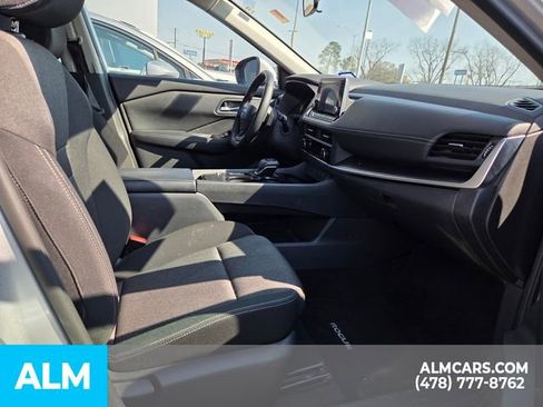 Used 2025 Nissan Rogue SV FWD image 14