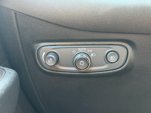 Used 2020 Chevrolet Equinox LT AWD/4WD image 16
