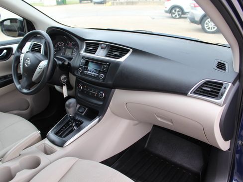 Used 2017 Nissan Sentra S FWD image 15