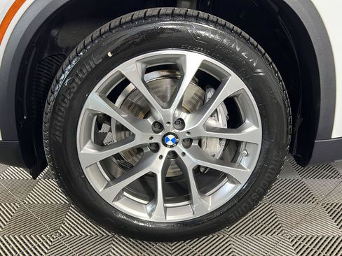 Used 2024 BMW X5 xDrive40i AWD/4WD image 15