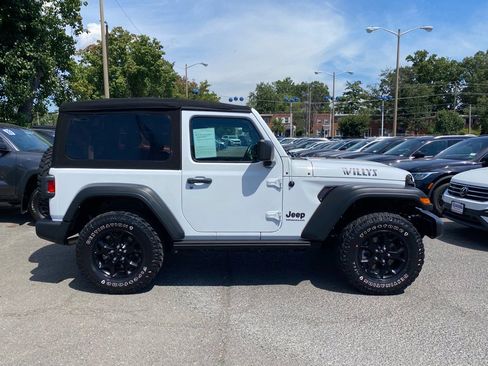 Used 2021 Jeep Wrangler Willys image 2