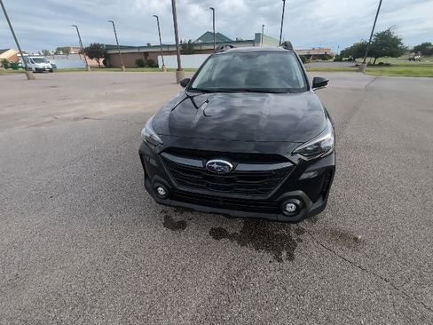 Used 2024 Subaru Outback Premium AWD/4WD image 18