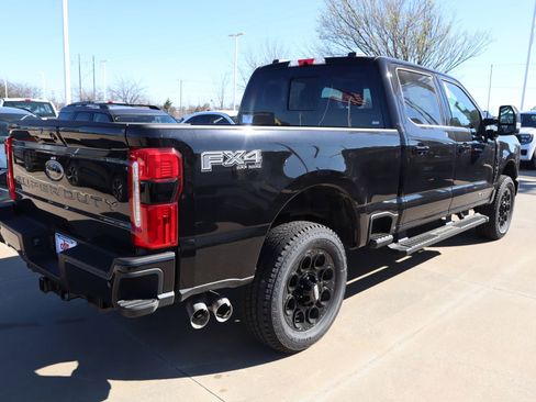 New 2026 Ford F250 Lariat w/ Black Appearance Package AWD/4WD image 23
