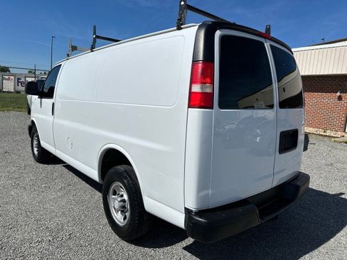 Used 2017 Chevrolet Express 2500 RWD image 13