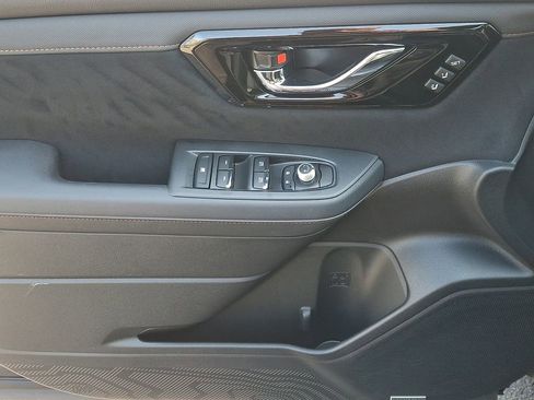 Used 2025 Subaru Forester Touring image 12