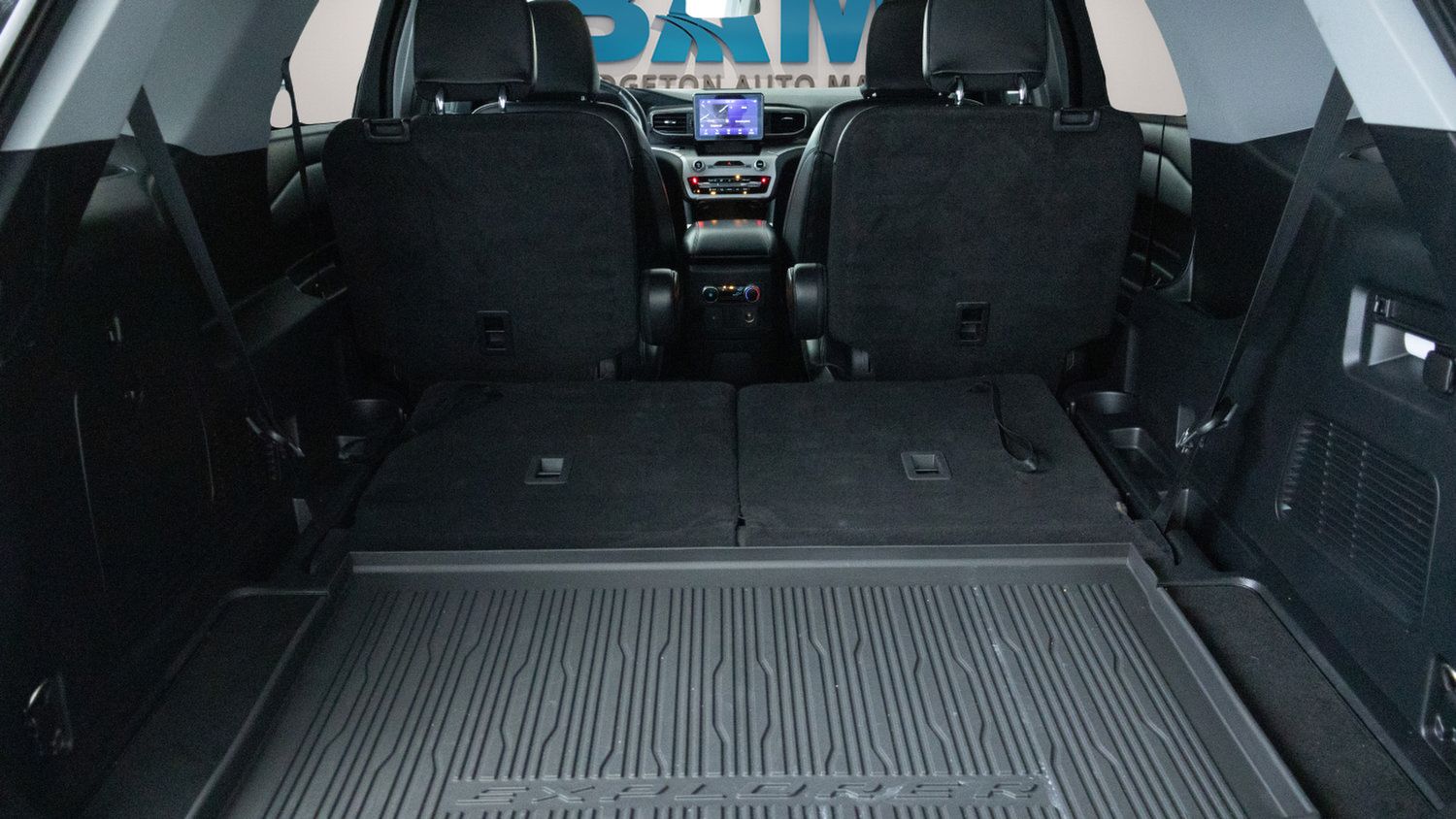 Used 2023 Ford Explorer XLT w/ Equipment Group 202A AWD/4WD image 30