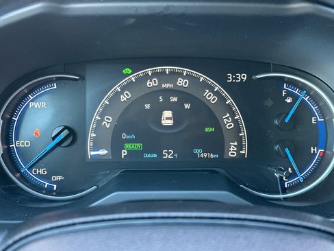 Used 2025 Toyota RAV4 LE image 27