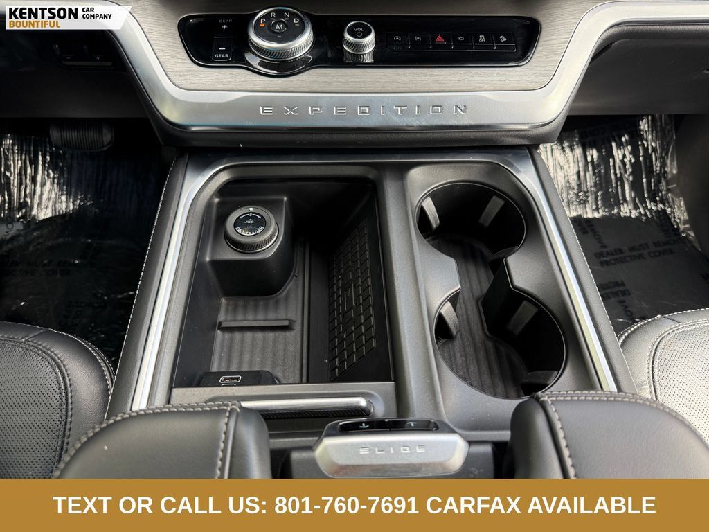 Used 2025 Ford Expedition Max Platinum AWD/4WD image 19