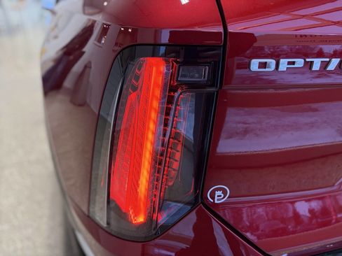 Used 2025 Cadillac Optiq Luxury 1 w/ LPO, Floor Liner Package image 40