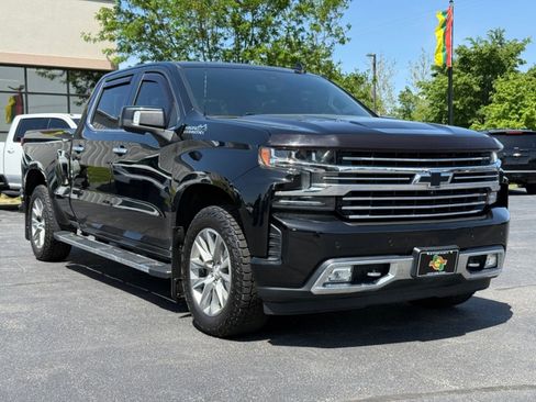 Used 2019 Chevrolet Silverado 1500 High Country w/ Technology Package AWD/4WD image 2