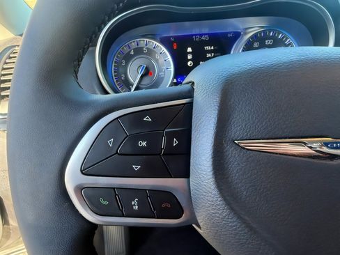 Used 2023 Chrysler 300 Touring w/ Sport Appearance Package image 26