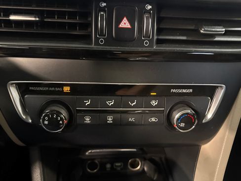 Used 2016 Kia Optima LX w/ Option Group 014 FWD image 25