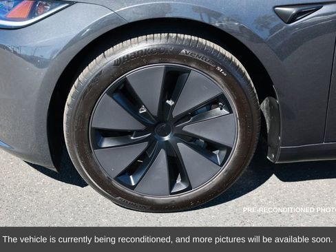 Used 2024 Tesla Model 3 Standard Range image 12