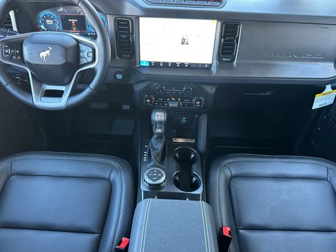 New 2025 Ford Bronco Badlands w/ Sasquatch Package image 13