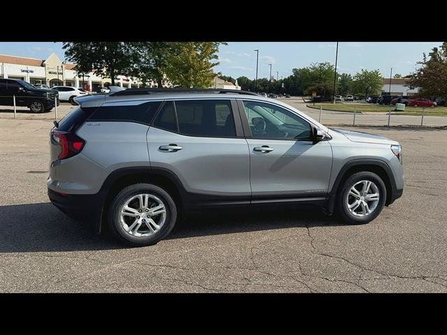 Certified 2023 GMC Terrain SLE w/ Driver Convenience Package AWD/4WD image 37