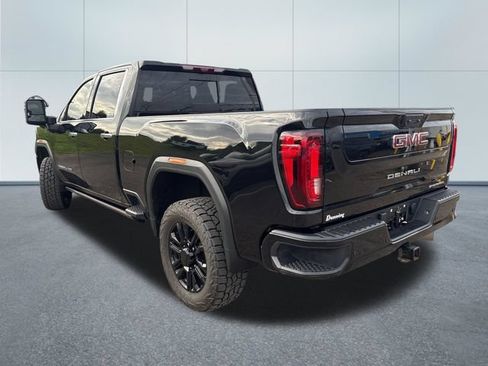 Used 2022 GMC Sierra 3500 Denali w/ Denali Black Diamond Edition AWD/4WD image 2