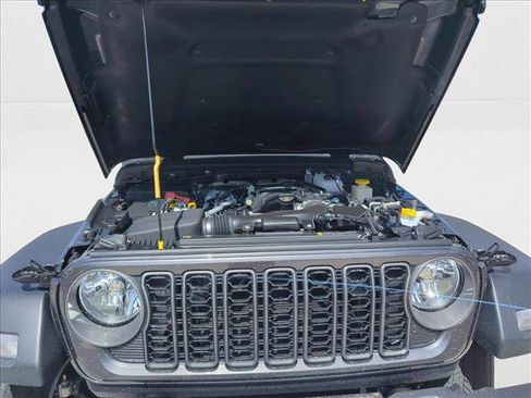 New 2025 Jeep Gladiator Sport image 19