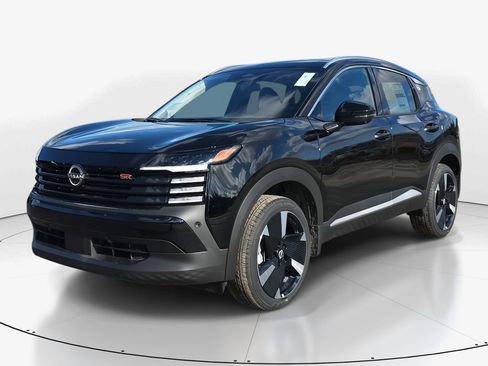 New 2026 Nissan Kicks SR FWD image 9