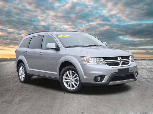Used 2016 Dodge Journey SXT w/ Comfort/Convenience Group image 32