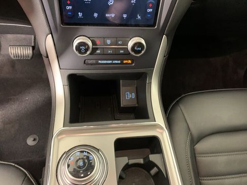 Used 2022 Ford Edge SEL w/ Convenience Package image 24