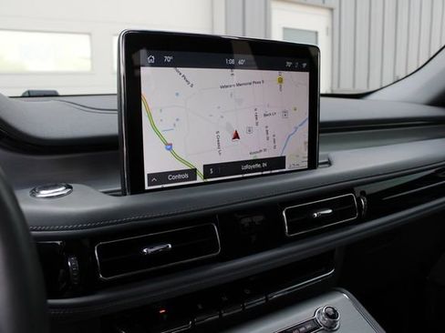 Used 2020 Lincoln Aviator Reserve w/ Equipment Group 202A image 17