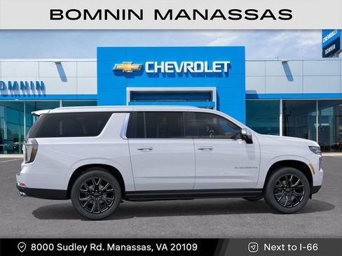 New 2026 Chevrolet Suburban Premier image 6
