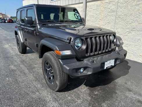 Used 2022 Jeep Wrangler Unlimited Sport AWD/4WD image 2