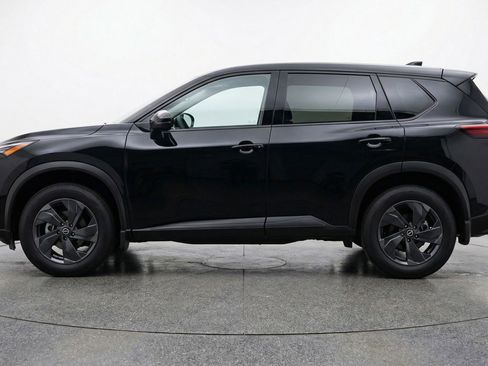 Used 2025 Nissan Rogue SV image 5