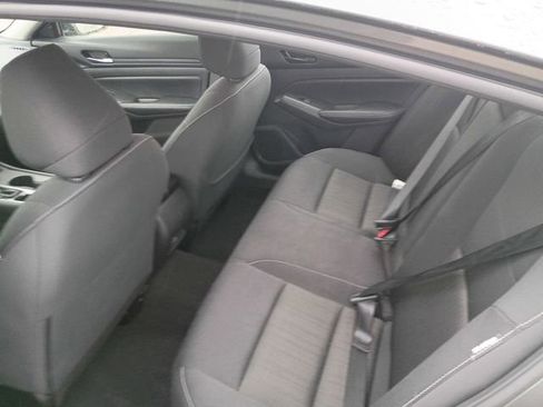 Used 2025 Nissan Altima 2.5 SV image 17