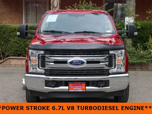 Used 2019 Ford F350 XLT w/ Camper Package image 3