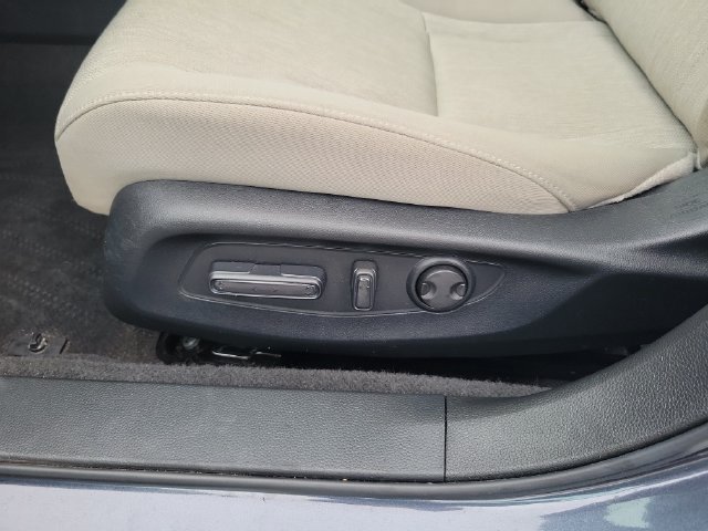 Used 2023 Honda Accord EX image 10