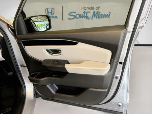 Certified 2025 Honda Pilot EX-L image 33