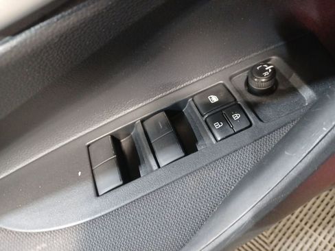 Used 2021 Toyota Corolla LE image 15