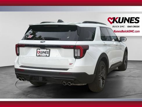 Used 2025 Ford Explorer ST AWD/4WD image 10
