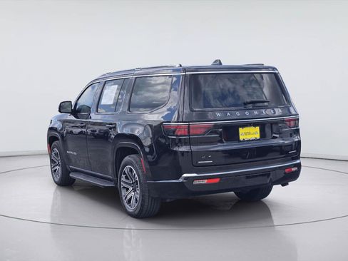 Used 2023 Jeep Wagoneer Series II AWD/4WD image 5