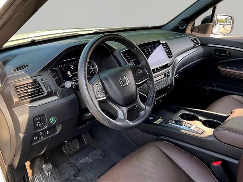 Used 2024 Honda Passport EX-L image 14