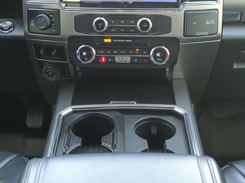 Used 2022 Ford F350 Platinum w/ FX4 Off-Road Package image 17