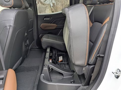 New 2026 GMC Canyon AT4 image 31