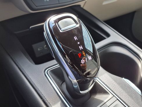 Used 2022 Cadillac XT4 Luxury FWD image 17