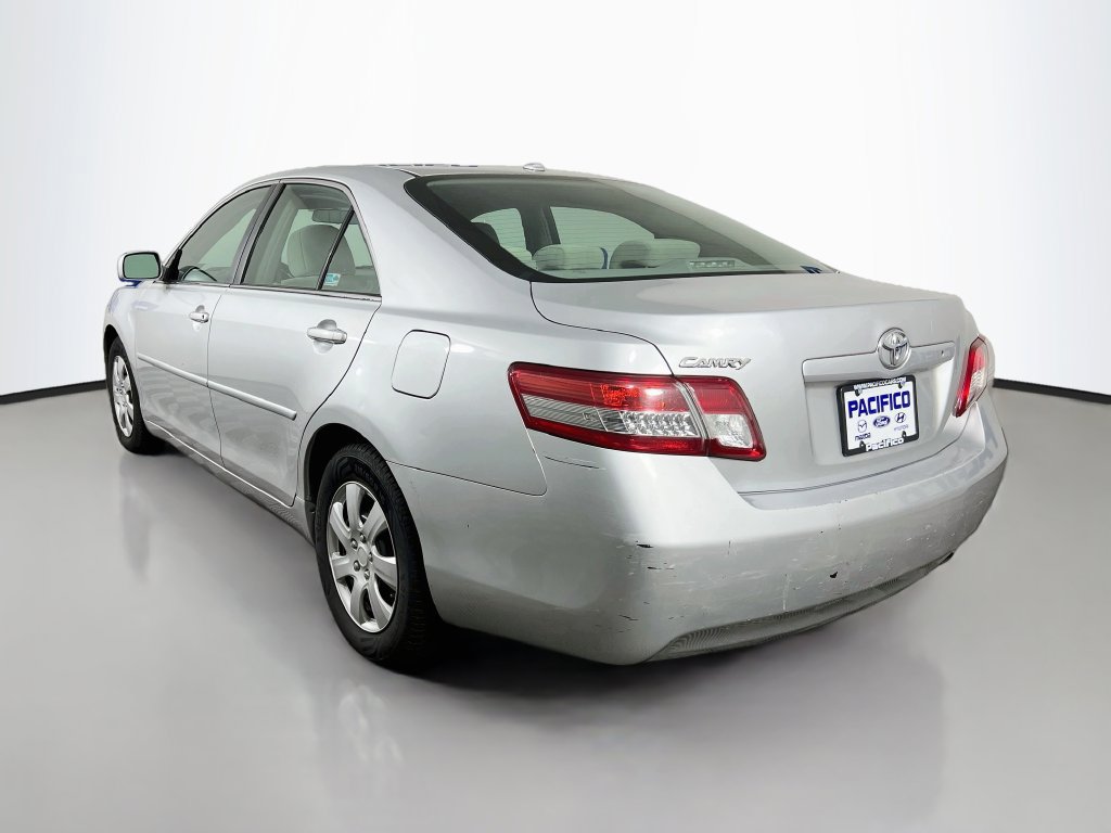 Used 2010 Toyota Camry FWD image 5